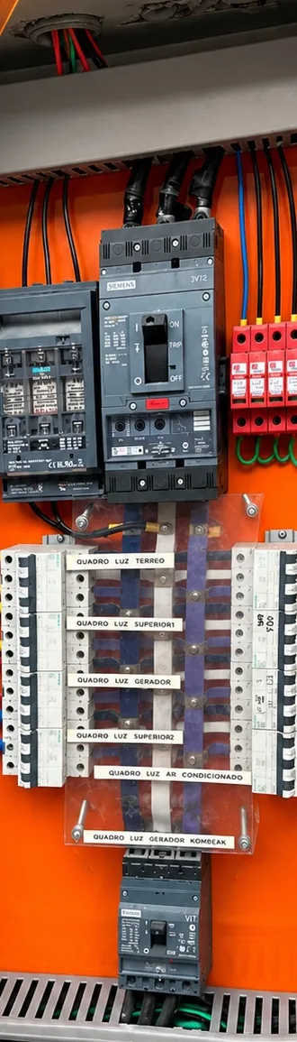 Montagem de quadro elétrico com disjuntor geral e DPS